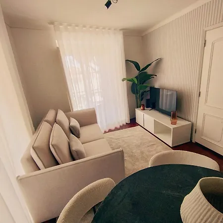 Apartment Theone Alfama Lisbon