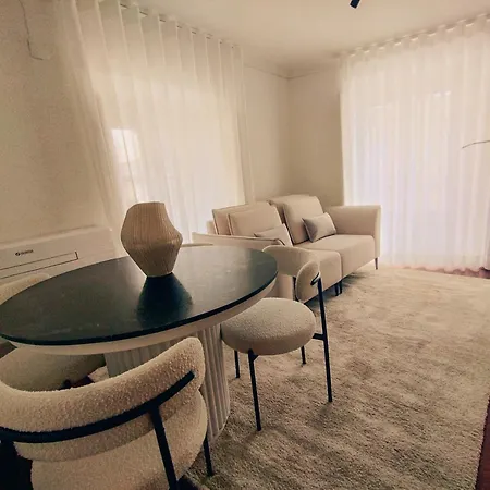 Theone Alfama Apartament *
