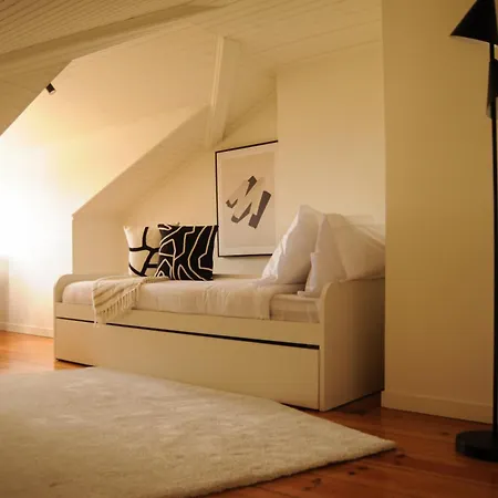 Apartment Theone Alfama