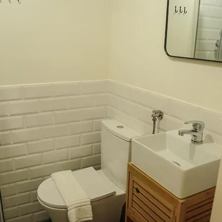 Apartment Theone Alfama