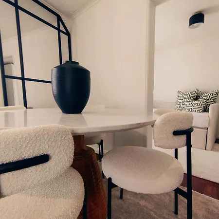 Theone Alfama Lizbona